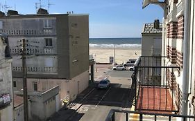 Appartement à 30 m de la plage - balcon - proche Centre - WIFI -Le Cérès 3